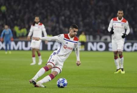 他们密切关 他们密切关